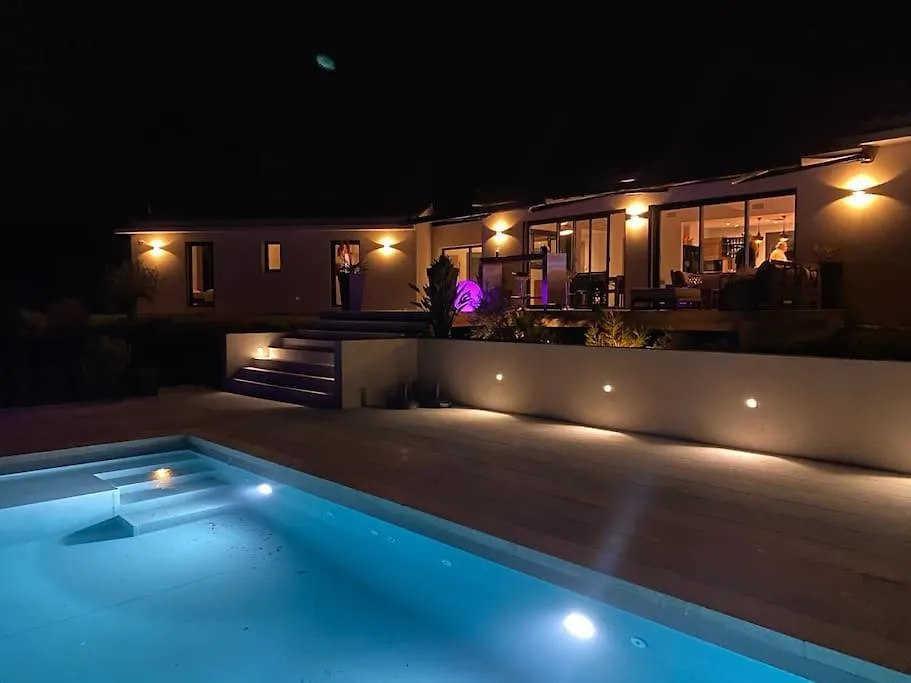 Villacadiere Vue Mer Et Vignes Piscine A Debordement Laouque